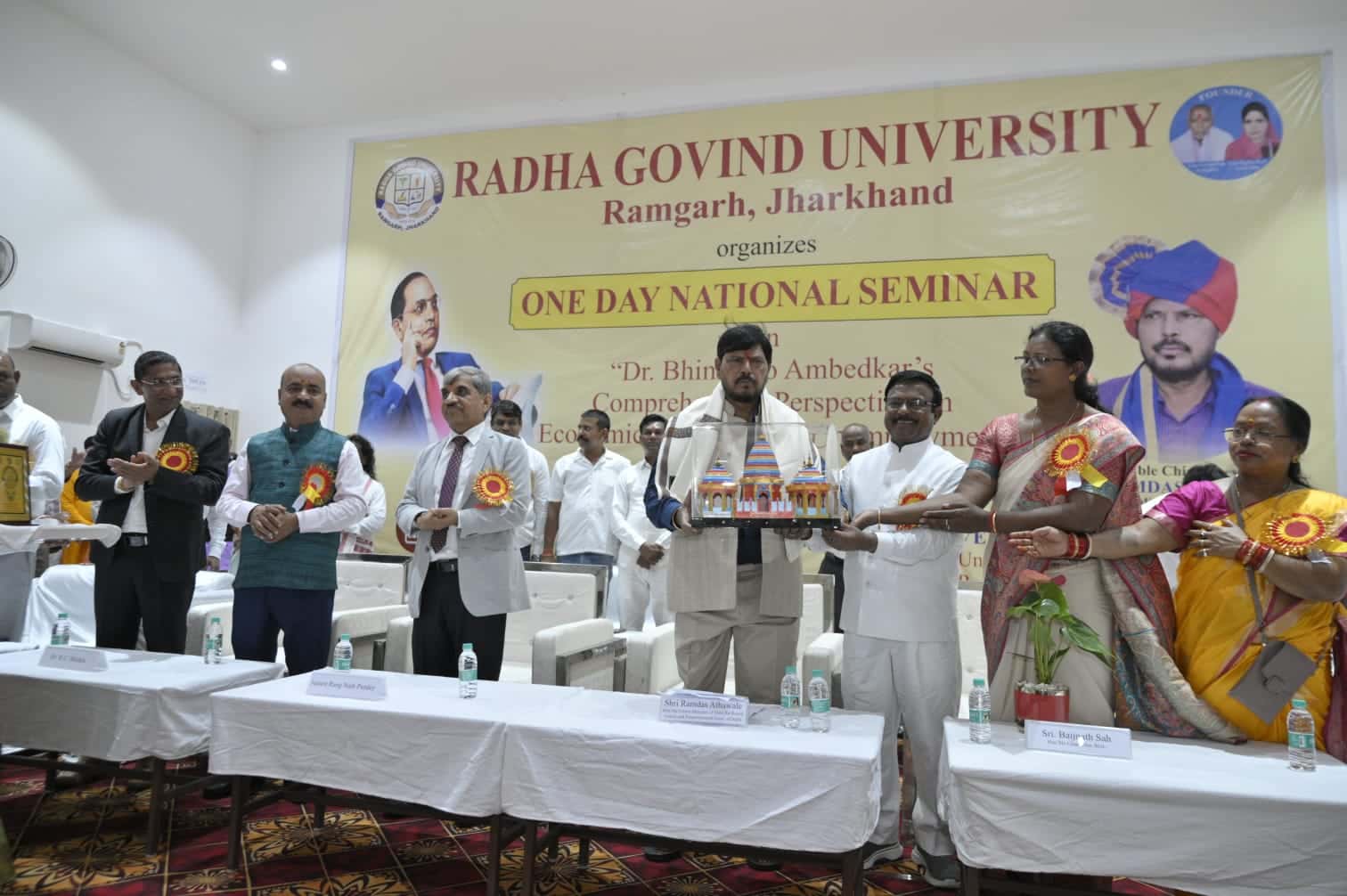 राधा गोविन्द विश्वविद्यालय में एक दिवसीय राष्ट्रीय संगोष्ठी का भव्य आयोजन