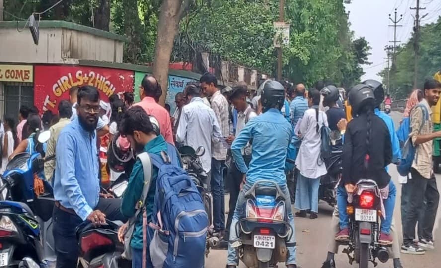 झारखंड पॉलिटेक्निक प्रवेश परीक्षा 12 को, 81 केंद्रों पर 42 हजार अभ्यर्थी देंगे परीक्षा - header image