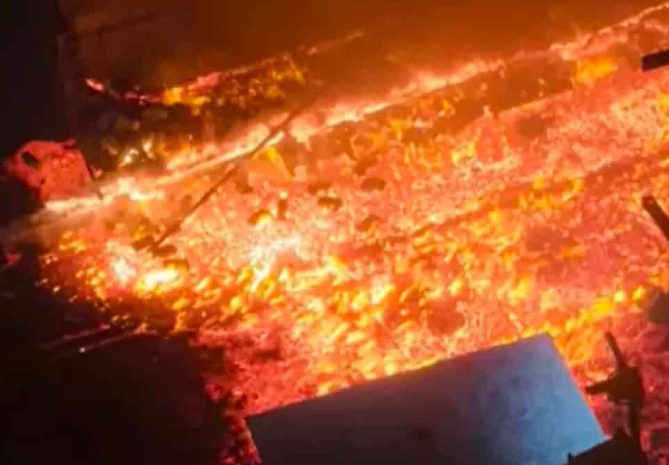 विशाखापत्तनम स्टील प्लांट हादसे में आठ श्रमिकों की मौत, कई घायल - header image
