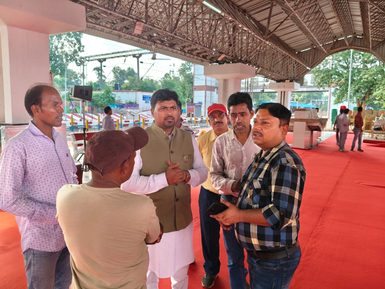 प्रधानमंत्री नरेंद्र मोदी कल करेंगे पुनर्विकसित मुरी रेलवे जंक्शन का लोकार्पण : विनय महतो धीरज - header image